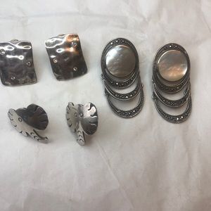 Bundle of earrings